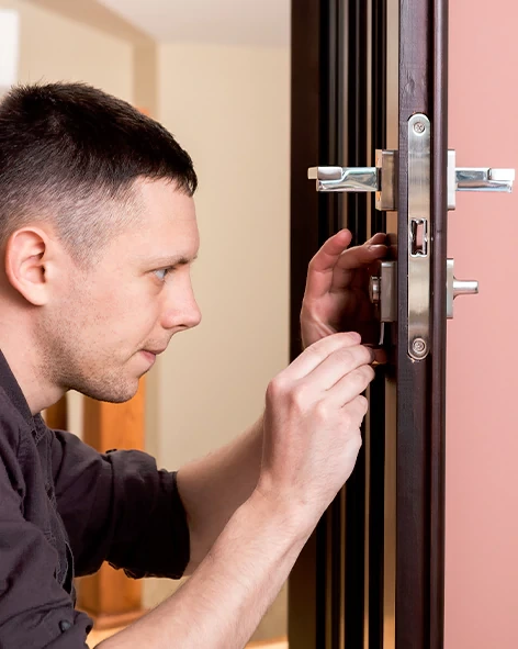 : Professional Locksmith For Commercial And Residential Locksmith Services in Skokie