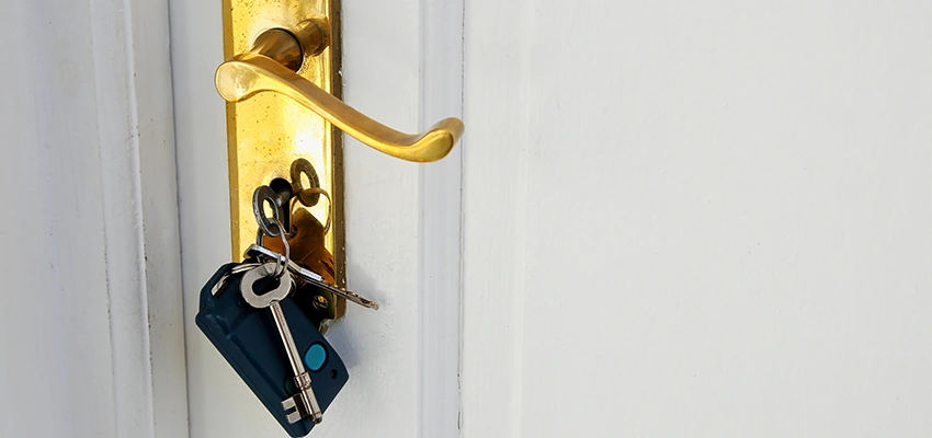 Broken Door Key Extraction in Skokie, IL