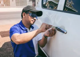 Car Locksmith in Skokie, IL